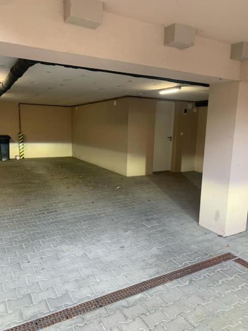 M18 - Csak Egy Lepes A Toertenelmi Belvaros - Free Parking