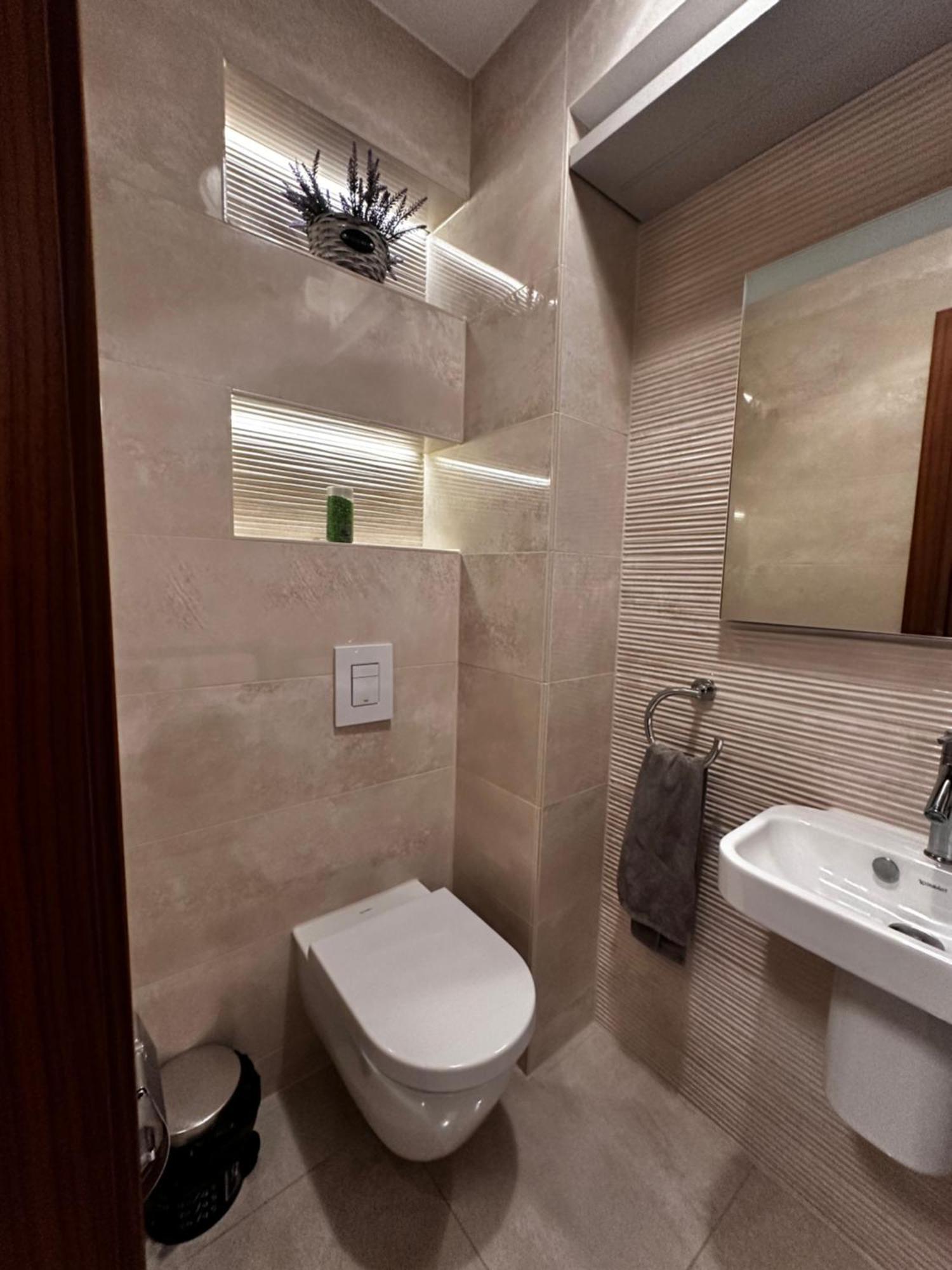 Apartman M18 - Csak Egy Lepes A Toertenelmi Belvaros - Free Parking *